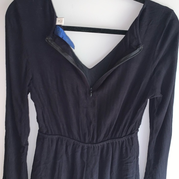Francesca’s long sleeved knit/lace black romper - Picture 3 of 8